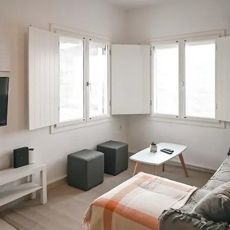 Tatil Evi Santorini's Old Mill Serene Getaway By Pori Vourvoúlos