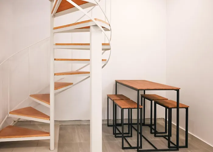 Santorini's Old Mill Serene Getaway By Pori Casa de Férias *