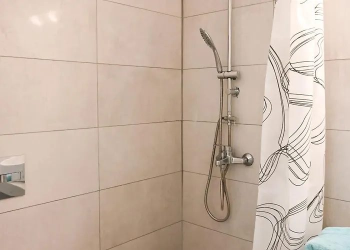 Casa de Férias Santorini's Old Mill Serene Getaway By Pori