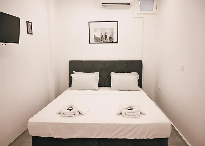 Casa de Férias Santorini's Old Mill Serene Getaway By Pori *