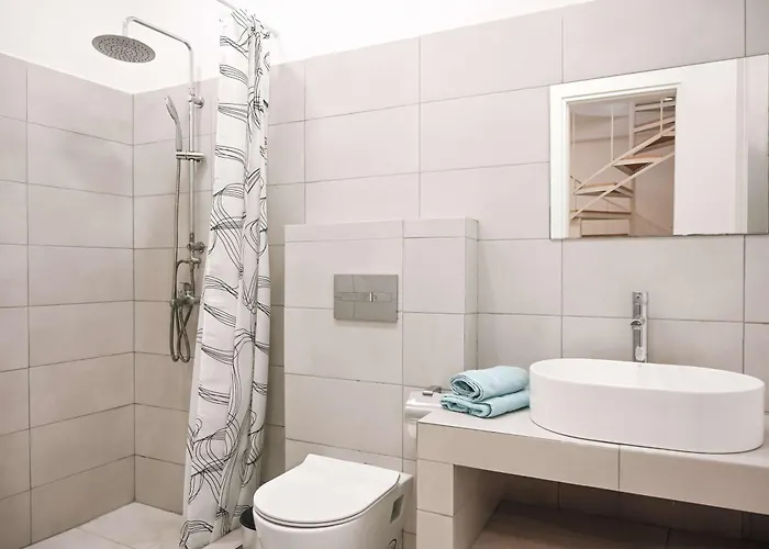 Casa de Férias Santorini's Old Mill Serene Getaway By Pori Vourvoúlos