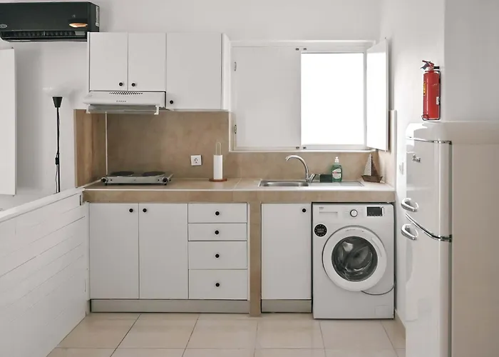 Nyaraló Santorini's Old Mill Serene Getaway By Pori *